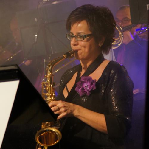 swingin43.jpg 80